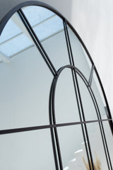 Miroir en pied Astrid XL noir en forme d'arc (Noir) - homidiscount